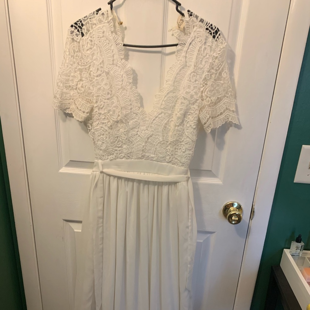 Club London Dress open back with beautiful lace